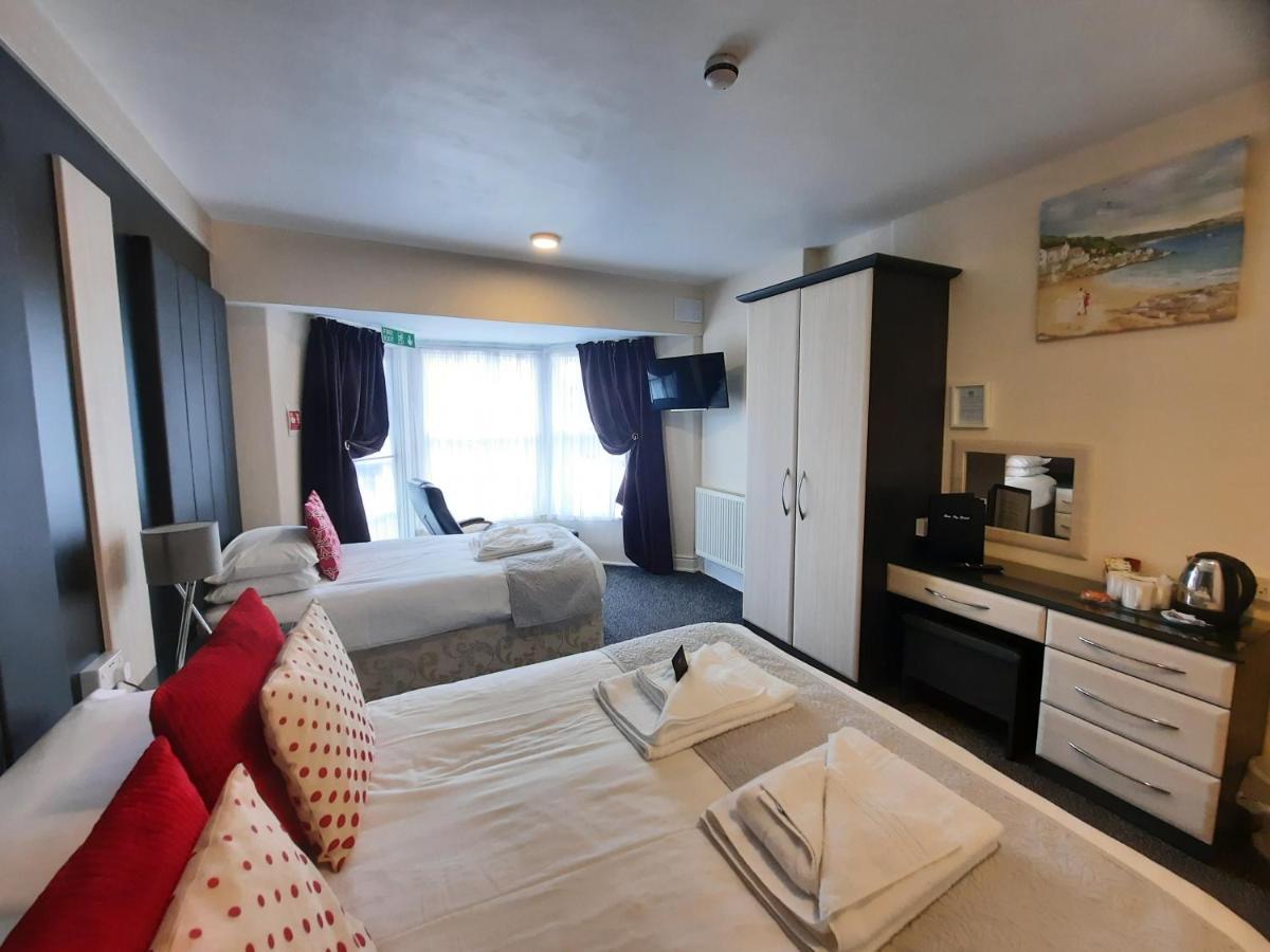 Hen Dy Bed & Breakfast ลันดิดโน ภายนอก รูปภาพ