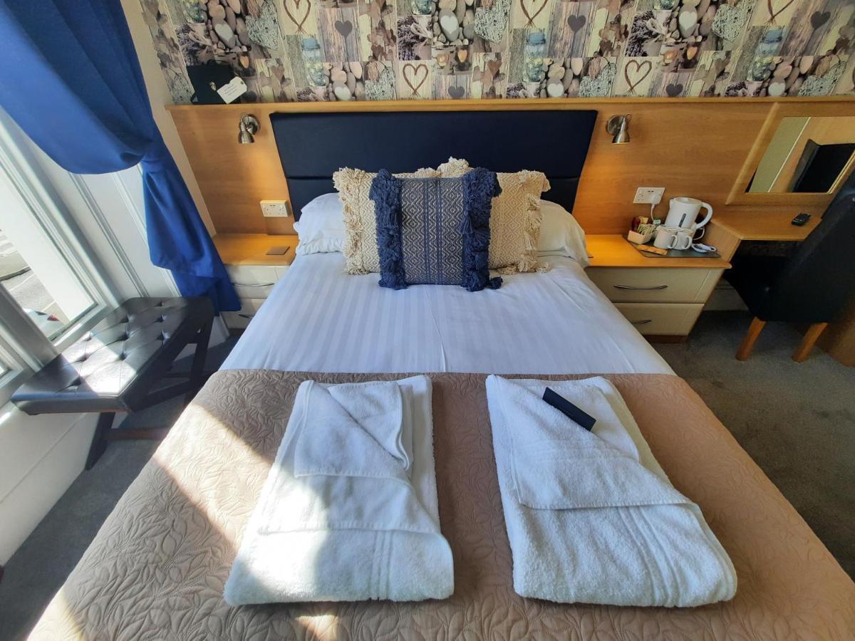 Hen Dy Bed & Breakfast ลันดิดโน ภายนอก รูปภาพ