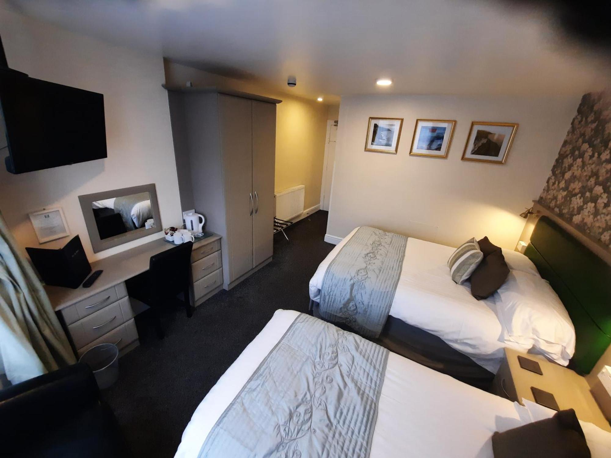 Hen Dy Bed & Breakfast ลันดิดโน ภายนอก รูปภาพ