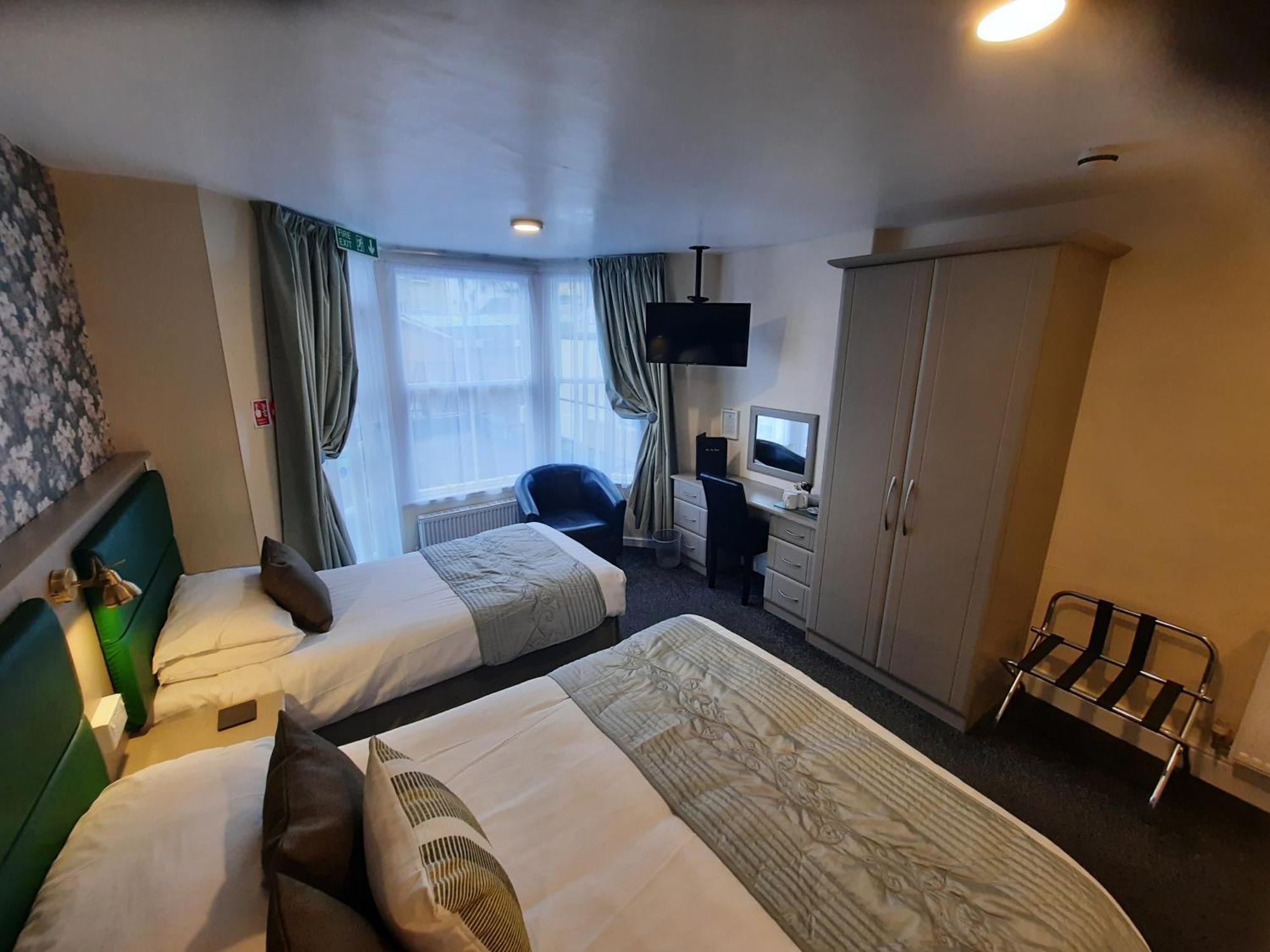 Hen Dy Bed & Breakfast ลันดิดโน ภายนอก รูปภาพ
