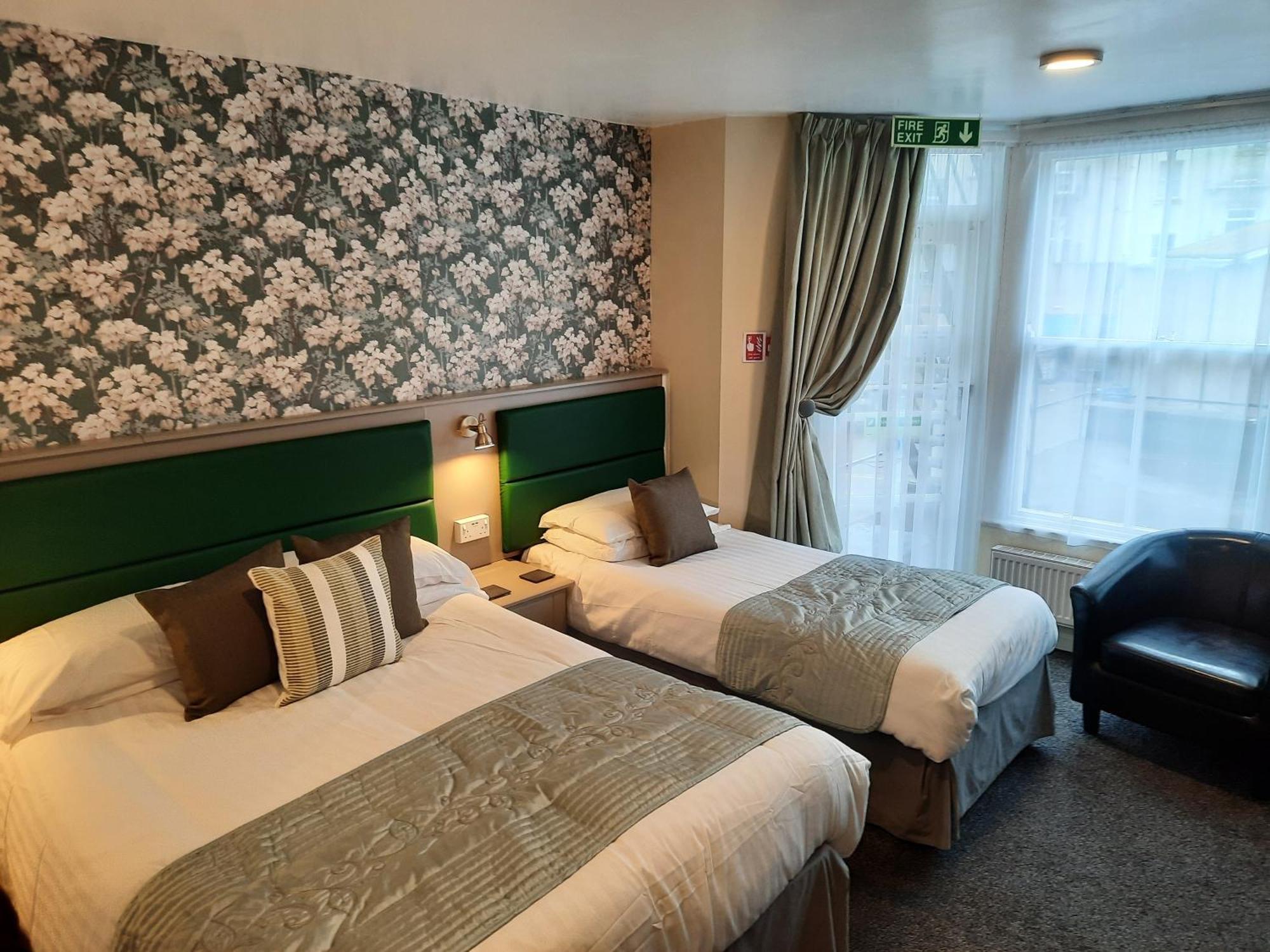 Hen Dy Bed & Breakfast ลันดิดโน ภายนอก รูปภาพ