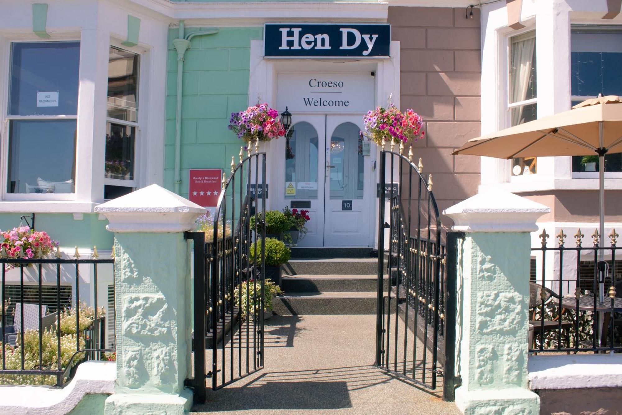 Hen Dy Bed & Breakfast ลันดิดโน ภายนอก รูปภาพ